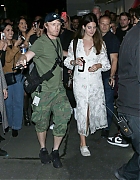 Lana-Del-Rey---Arrives-at-Hollywood-Bowl-concert-in-LA-10.jpg